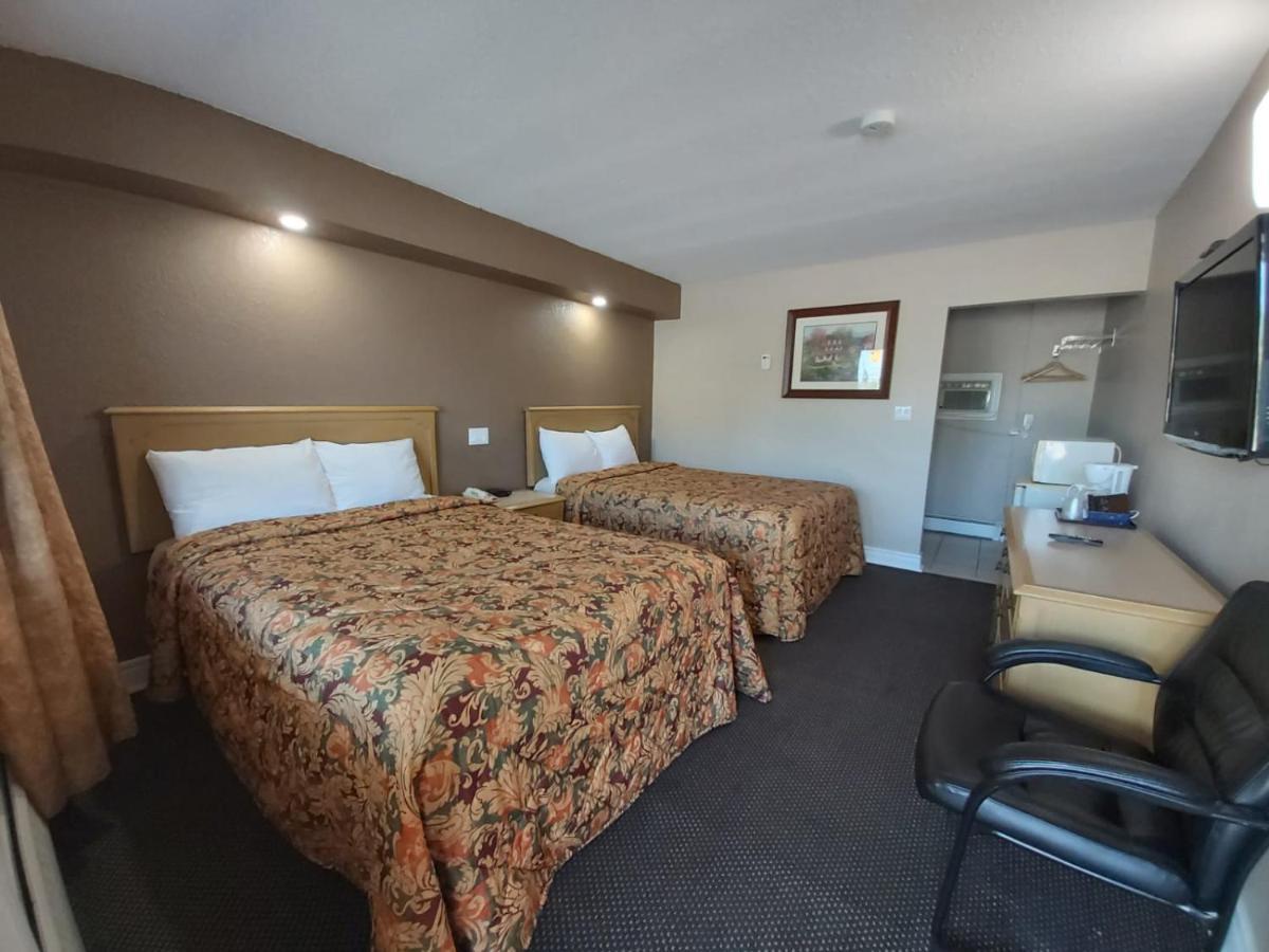 Arnprior Motor Inn Екстериор снимка
