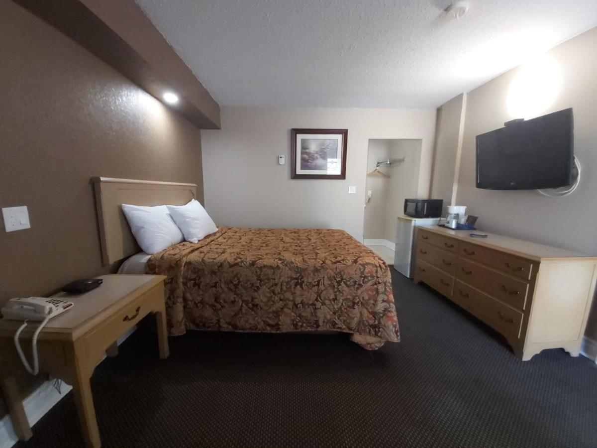 Arnprior Motor Inn Екстериор снимка