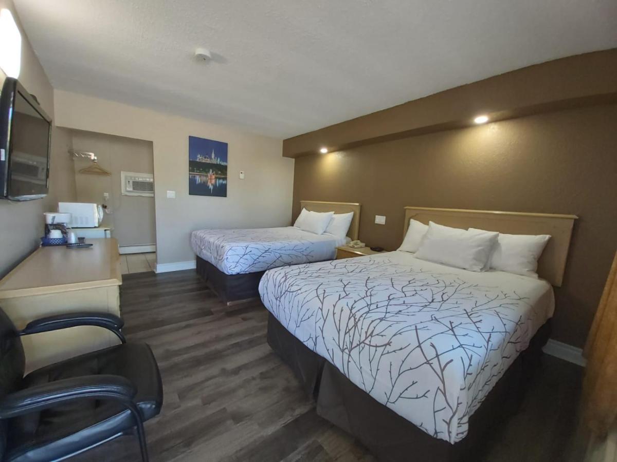 Arnprior Motor Inn Екстериор снимка