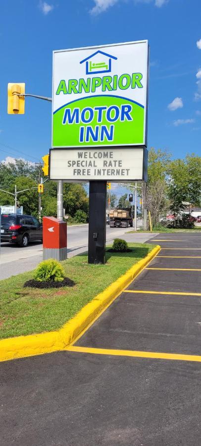 Arnprior Motor Inn Екстериор снимка
