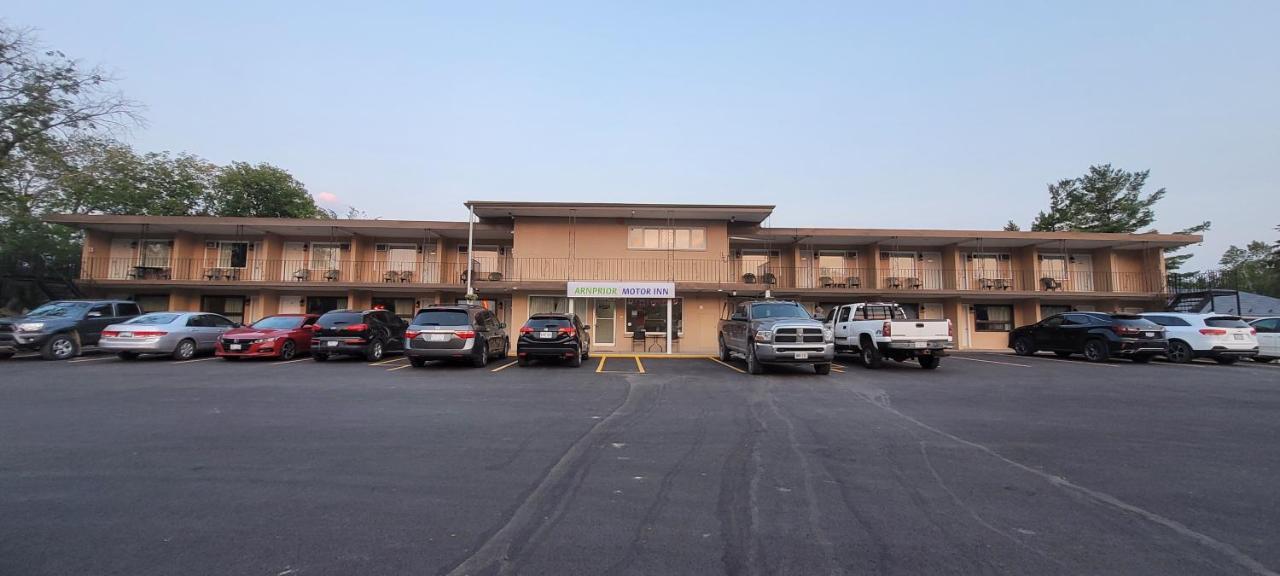 Arnprior Motor Inn Екстериор снимка