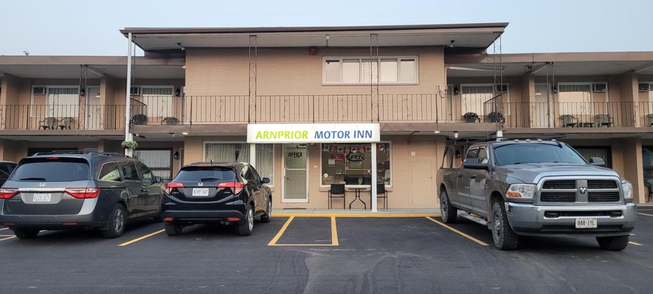 Arnprior Motor Inn Екстериор снимка